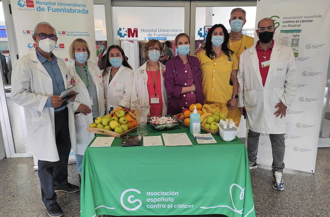 Participantes en el Día Internacional contra el Tabaco en el Hospital de Fuenlabrada