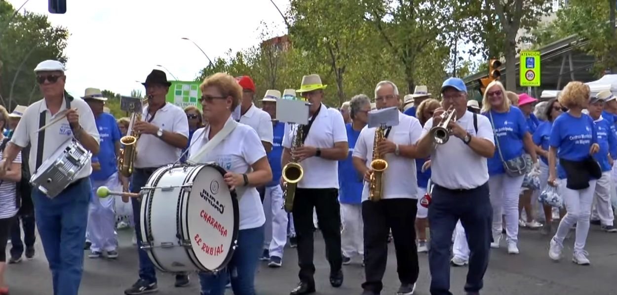 Desfile de Peñas 2022 en Fuenlabrada