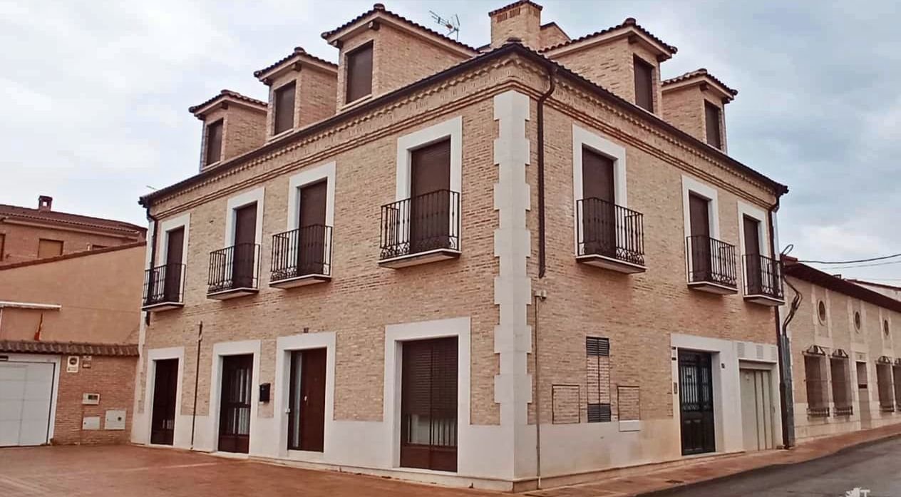 Compra una casa en un pueblo cerca de Madrid y disfruta de la tranquilidad