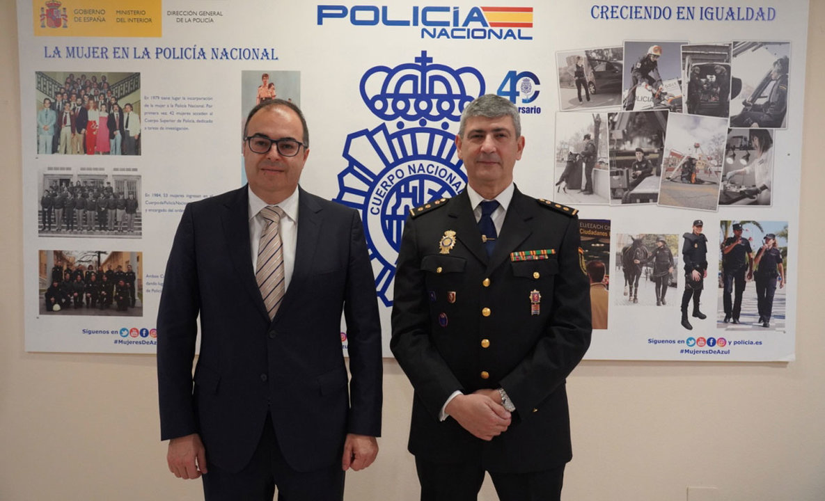 El alcalde de Leganés junto al nuevo Comisario de la Policía Nacional en el municipio.