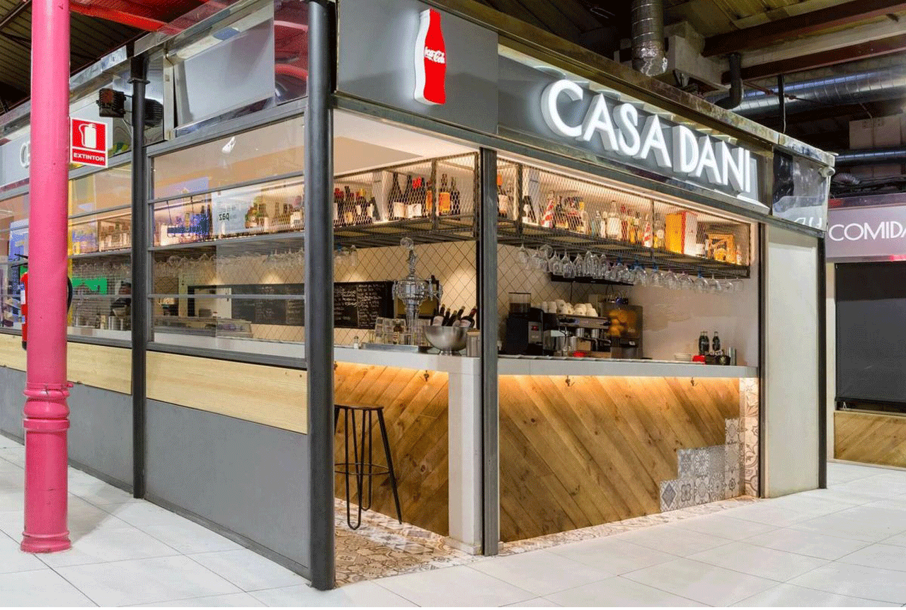 Imagen del local del Restaurante Casa Dani en el Mercado de La Paz del barrio de Salamanca de Madrid