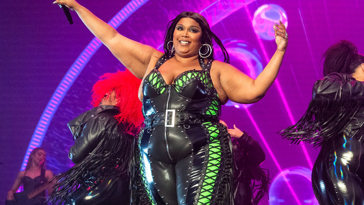 Lizzo se enfrenta a una demanda millonaria por parte de ex bailarinas de su cuerpo de baile