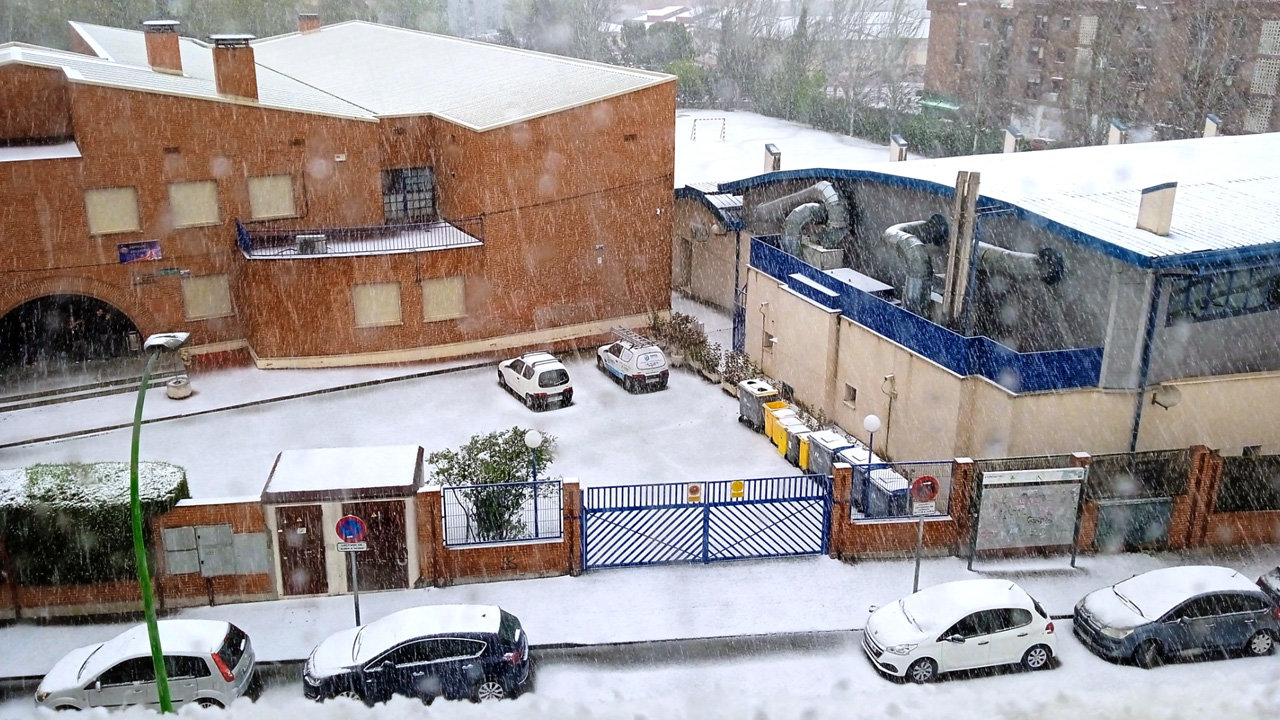Imagen de la nieve caída en el municipio de Parla. Foto: Telemadrid