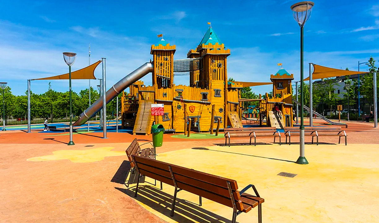 Imagen del Castillo de Robinia en el Parque Infantil 'Osa Menor' de Leganés