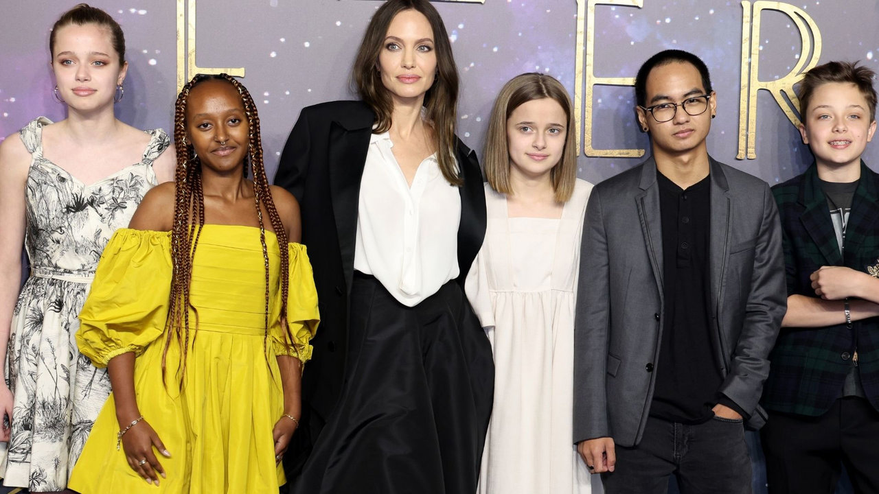 Los hijos de Angelina Jolie salen en defensa de su madre al cambiarse el apellido Pitt