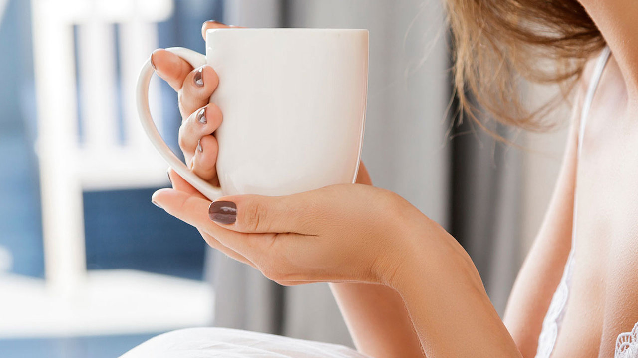 Una taza de café por la mañana ayuda a la fibra intestinal