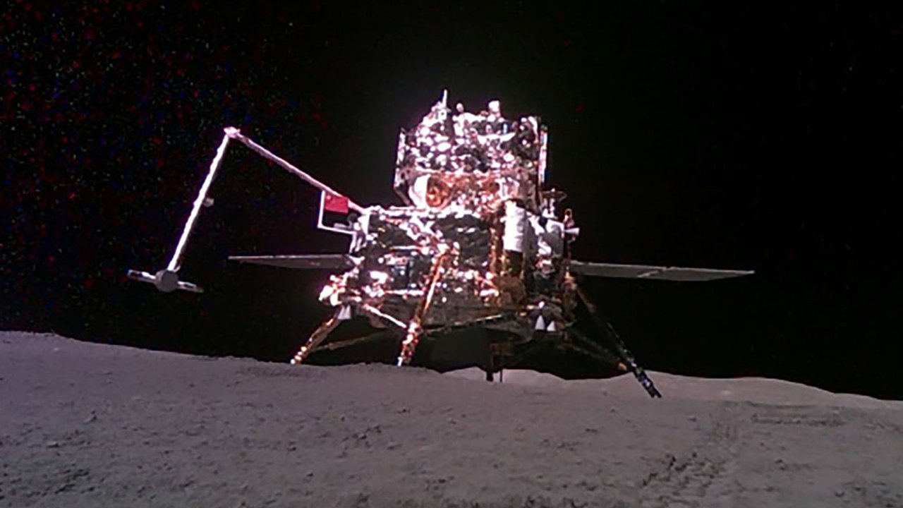 Chang'e 6 cumple con éxito su misión en la Luna