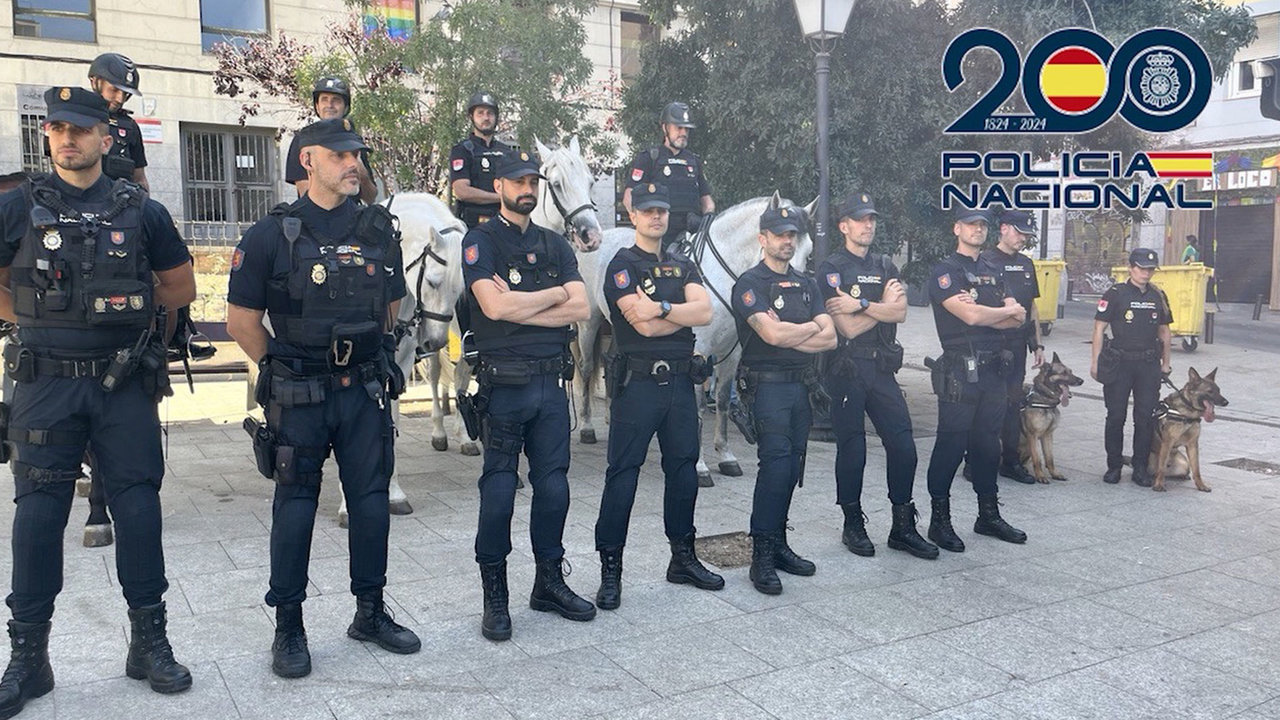 La Policía Nacional reforzará estaciones de tren y metro con más agentes durante la semana de julio