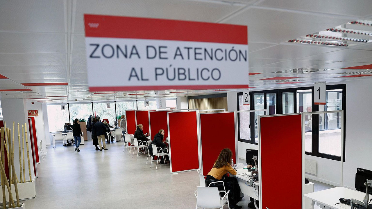 La Comunidad de Madrid aprueba la subida de 2% a los funcionarios