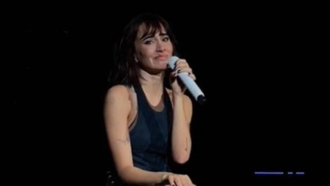 Aitana acabó llorando en su último concierto en Vigo