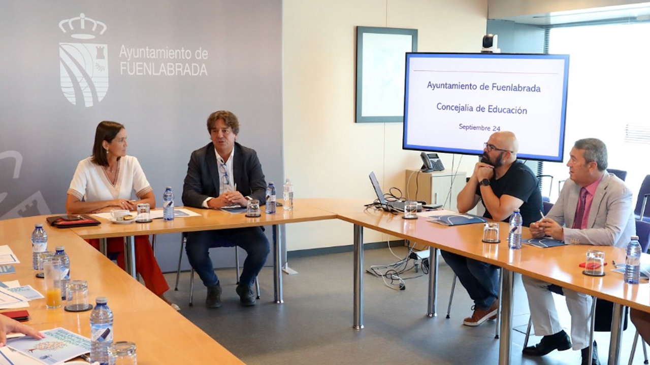 El Alcalde de Fuenlabrada y la portavoz socialista en el Ayuntamiento de Madrid, Reyes Maroto | Imagen: Gabinete de Prensa del Ayuntamiento de Madrid