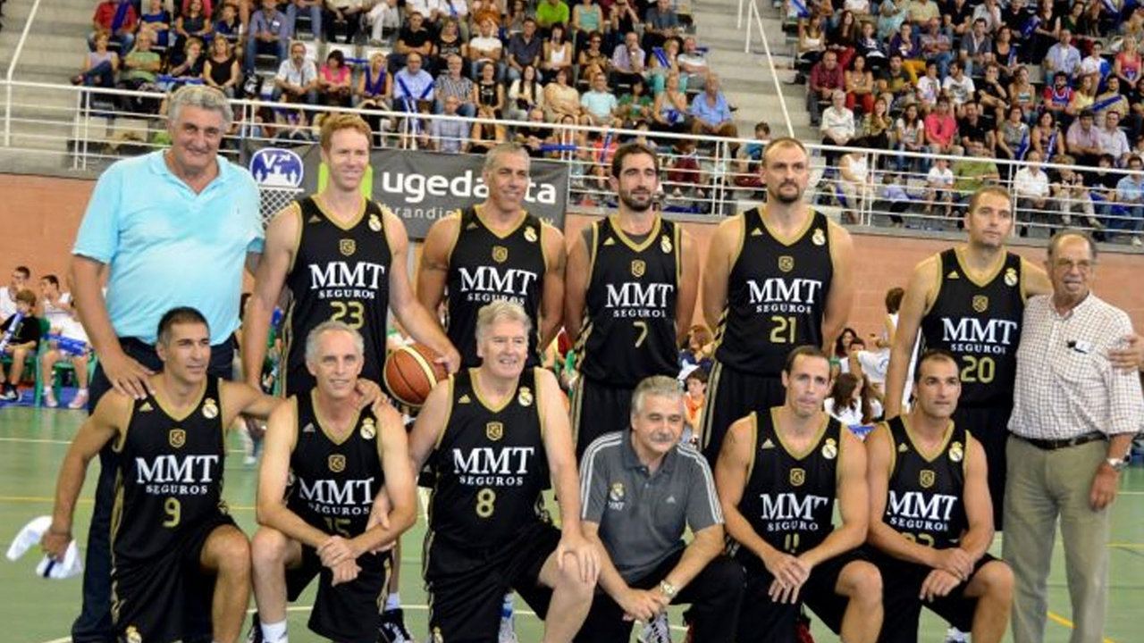 Estos antiguos jugadores del Real Madrid de baloncesto se medirán contra glorias del Baloncesto Fuenlabrada | Imagen: El Periódico de Villena