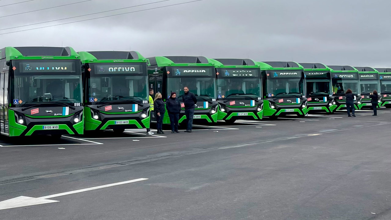 Algunos de los nuevos autobuses cero emisiones que circularán por Móstoles | Imagen: Comunidad de Madrid